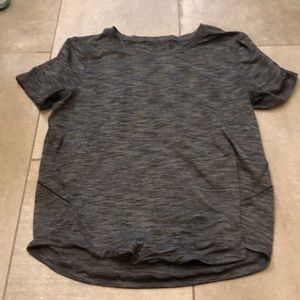Lululemon charcoal grey size 6 t shirt